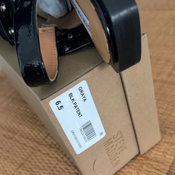 Steve Madden Black Patent Buckle Flats - Picture 4 of 4